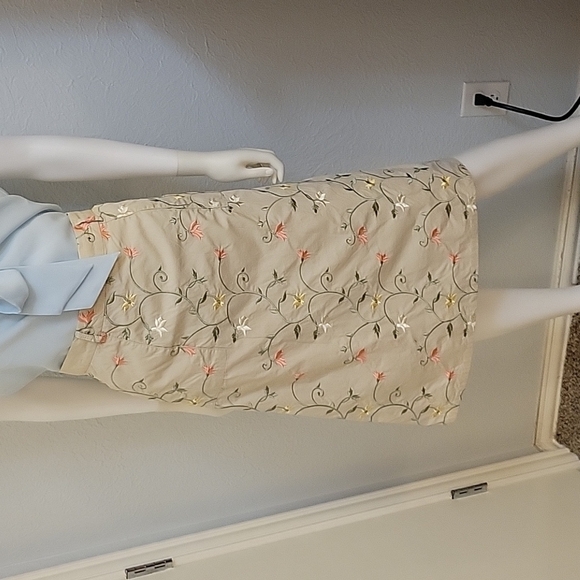 Vtg ORVIS Beige Floral Vine Embroidered Flat Front Pocket Cotton Land Girl Skirt - Picture 3 of 10